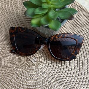 Diff 😎 Melody Cat’s Eye Sunglasses